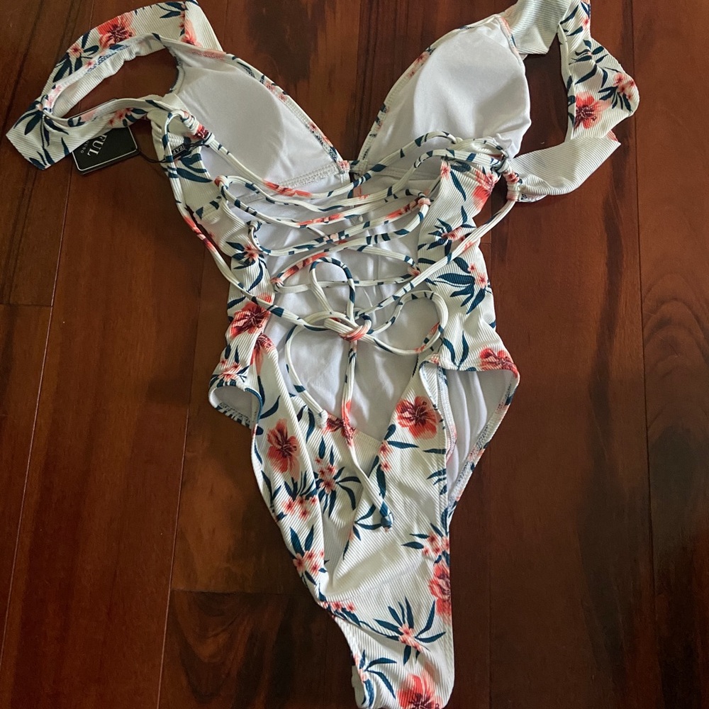 Zaful White floral one piece swimsuit- tags attached